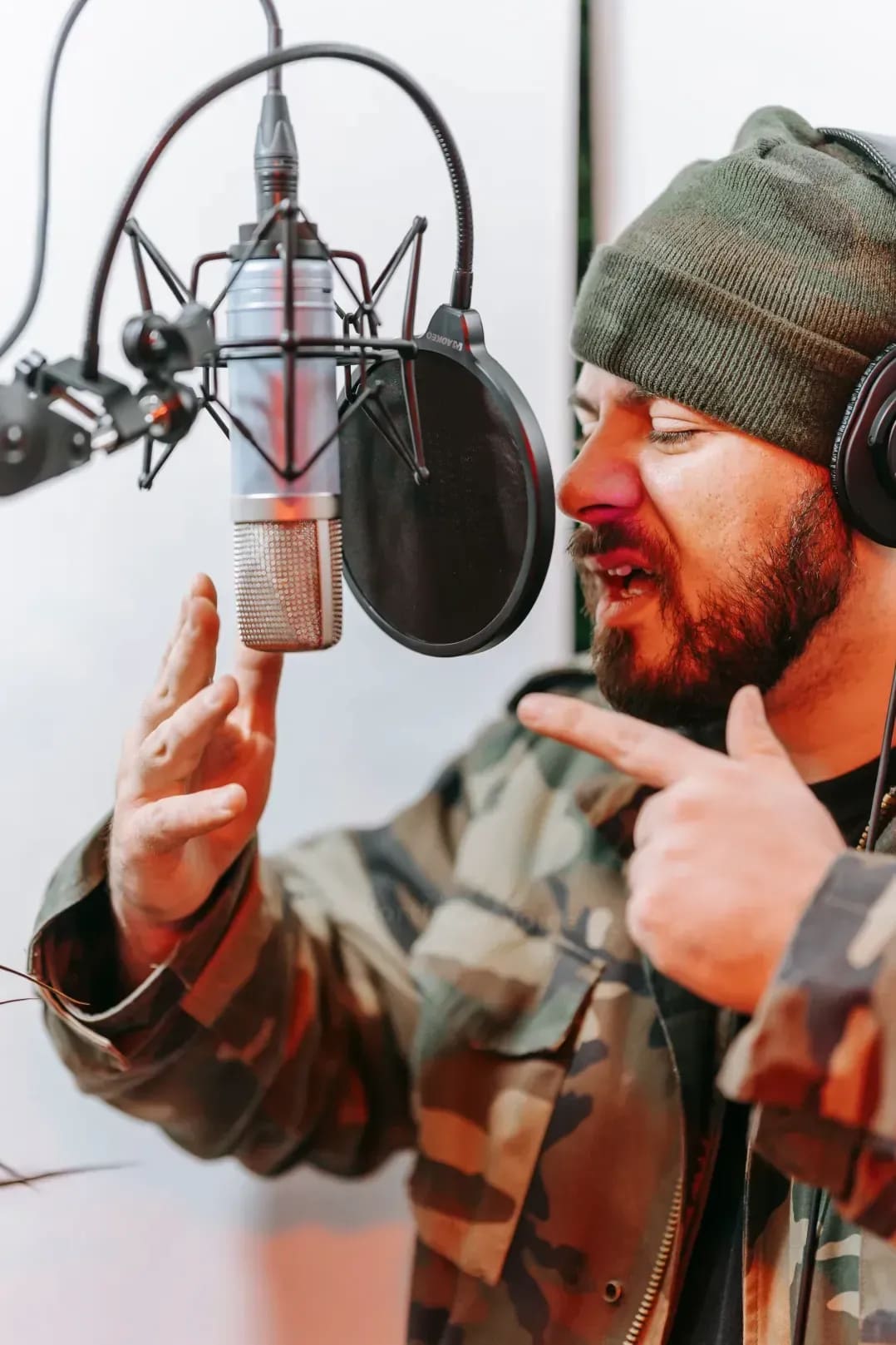 5 Warm-Up Habits Every Singer Can Use Before a Lesson